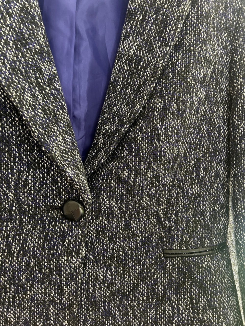 Tahari Navy and White Tweed Single-Button Blazer - Picture 4 of 7